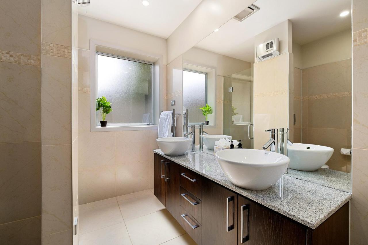 Luxury Lakeview Vista Apartment Wanaka Esterno foto