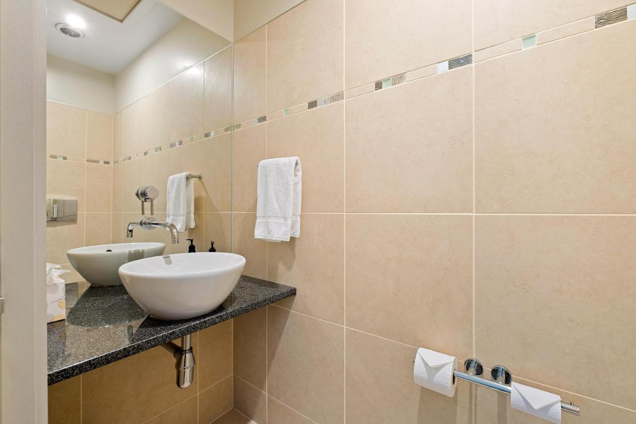 Luxury Lakeview Vista Apartment Wanaka Esterno foto