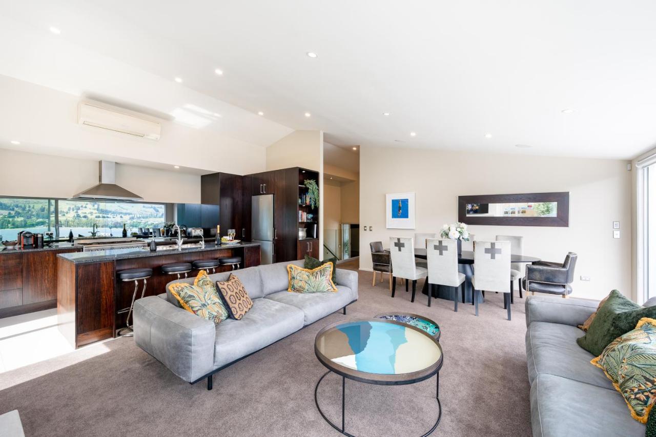 Luxury Lakeview Vista Apartment Wanaka Esterno foto